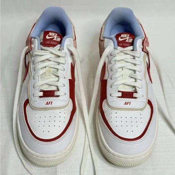 Nike Air Force 1 Low Women’s University Red Cracked Leather Sneakers Size 9.5 - Picture 2 of 12